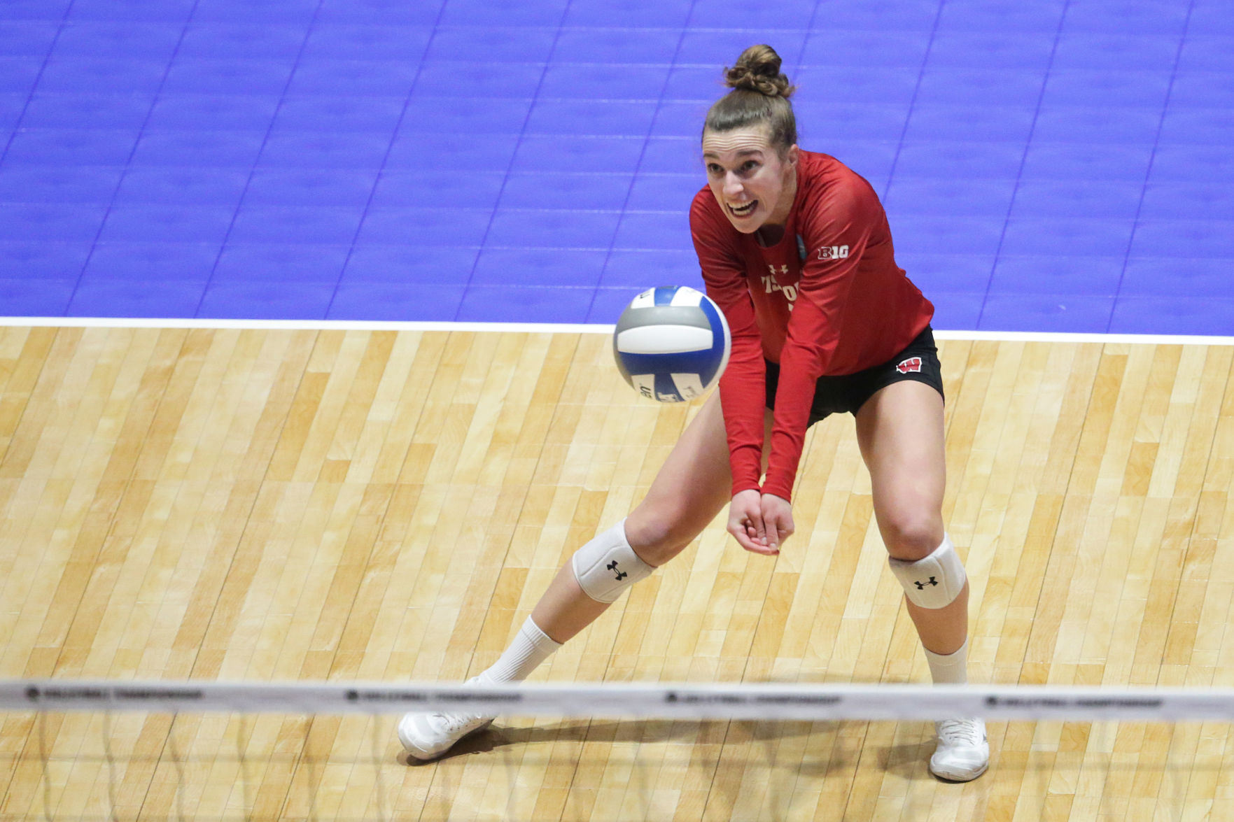 120921_uwvolleyball_03-12092021193429